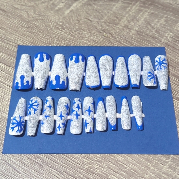 Silent Night Blue Christmas Press On Nails - Picture 1 of 2